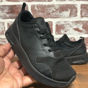 Nike Air Max Tavas Youth Sz 1Y